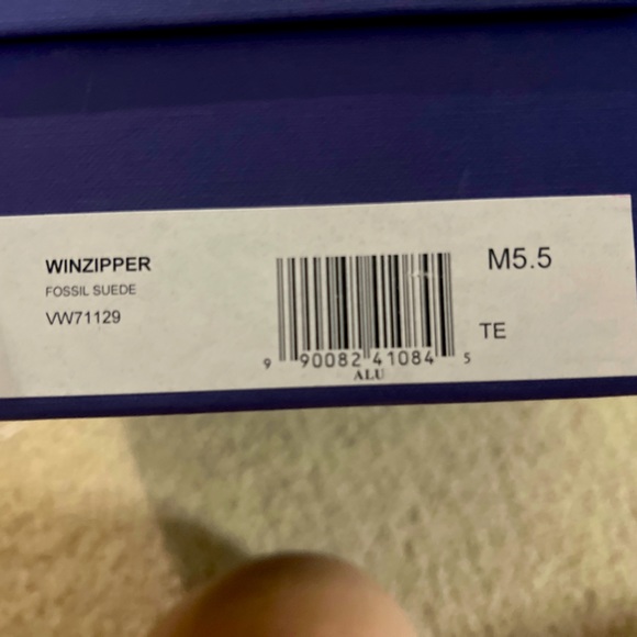 Stuart Weitzman Winzipper fossil suede booties - Picture 7 of 7